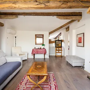  Apartamento Italy Prestigious Historical Attic In Italia
